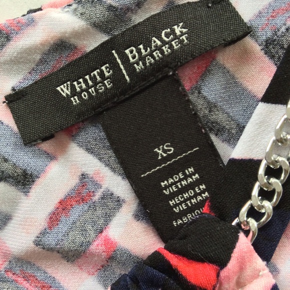 WHITE HOUSE BLACK MARKET SLEEVELESS  LAYERED PRINTED TOP SIZE XS - Picture 7 of 12